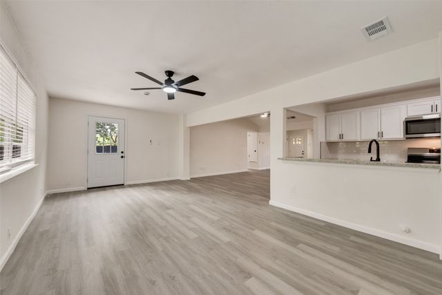 3715 Maxwell Court, Arlington, TX 76015
