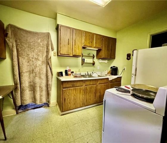 618 Fallowfield Ave., Charleroi Boro, PA 15022