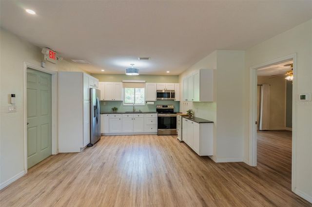 321 W PENNSYLVANIA AVENUE, Deland, FL 32720
