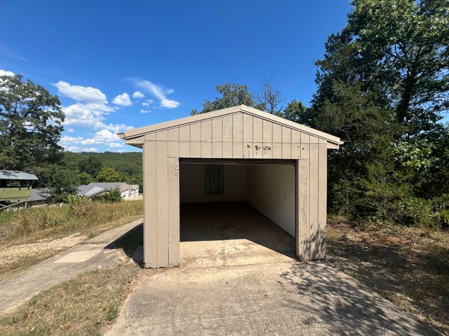 610 Kimberly Creek Road, Rockaway Beach, MO 65740