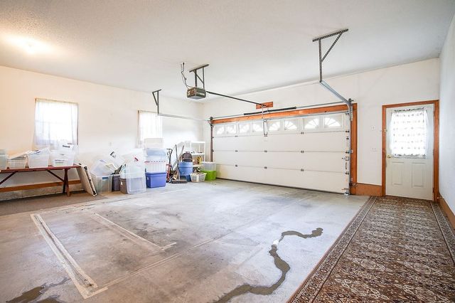 62 Parenteau Ct, Chicopee, MA 01020