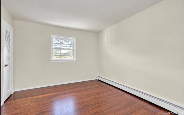 15 Tobi Lane, East Setauket, NY 11733
