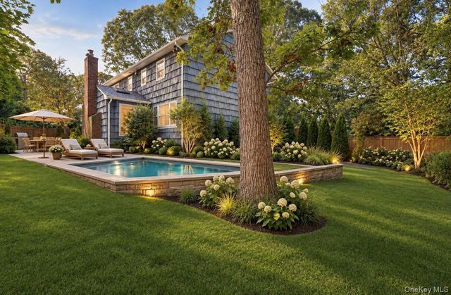 15 Tobi Lane, East Setauket, NY 11733