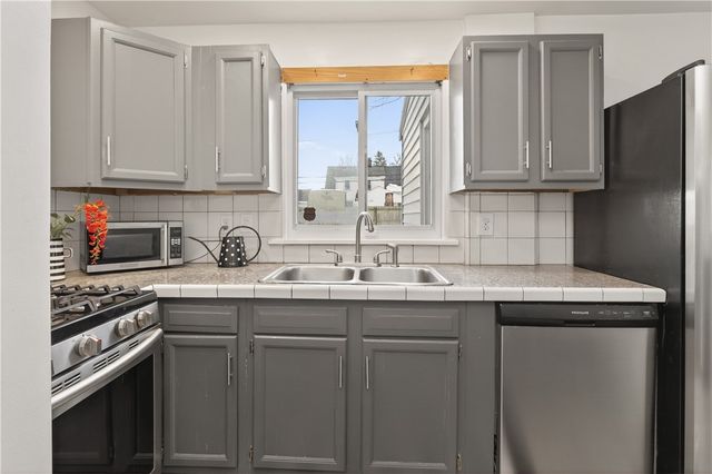 87 Christian Avenue, Rochester, NY 14615