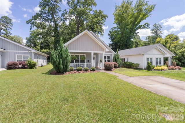 1613 Newcastle Street, Charlotte, NC 28216