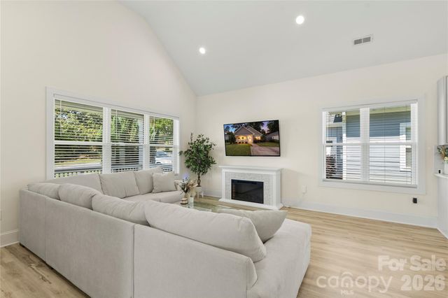 1613 Newcastle Street, Charlotte, NC 28216