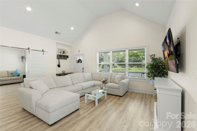1613 Newcastle Street, Charlotte, NC 28216