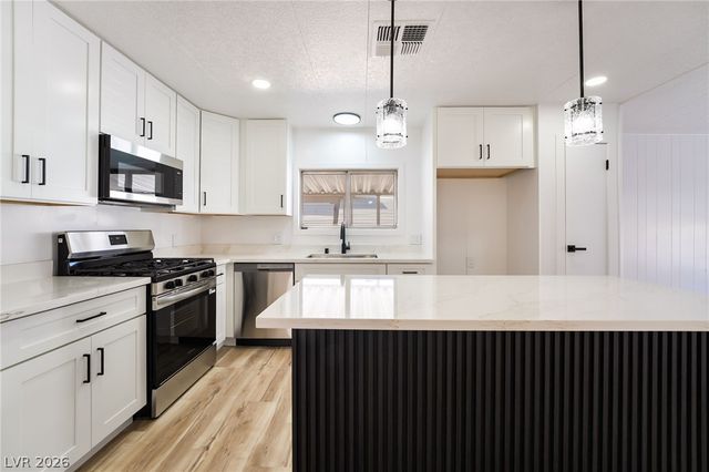3369 Katmai Drive, Las Vegas, NV 89122