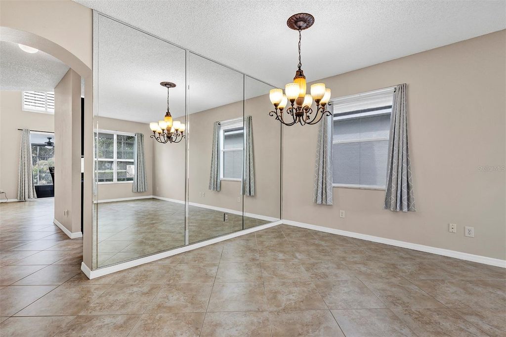 Image 10 of property listing at 4908 OLDE KERRY DRIVE, Orlando, FL 32837