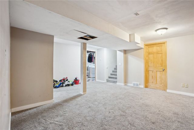 3030 18th Ave, Marion, IA 52302