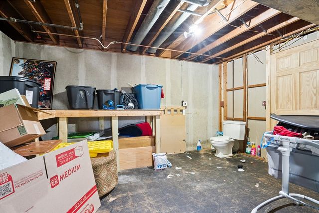 3030 18th Ave, Marion, IA 52302