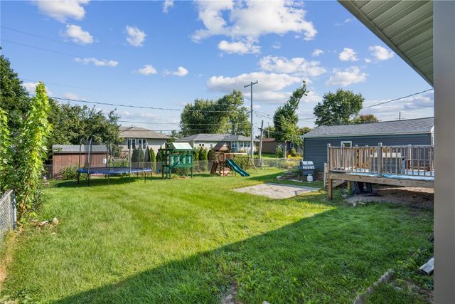 3030 18th Ave, Marion, IA 52302