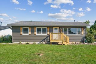 3030 18th Ave, Marion, IA 52302