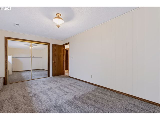 17924 S FORSYTHE Rd, Oregon City, OR 97045