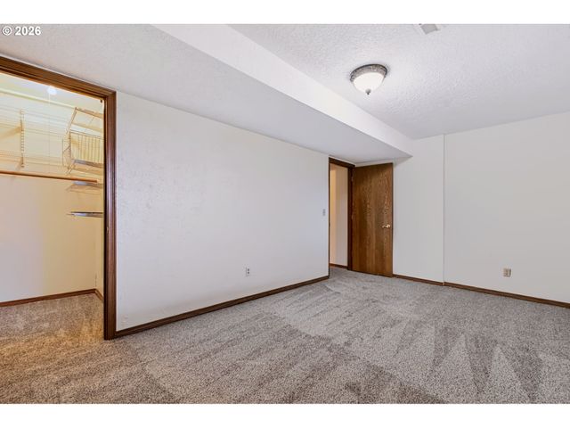 17924 S FORSYTHE Rd, Oregon City, OR 97045