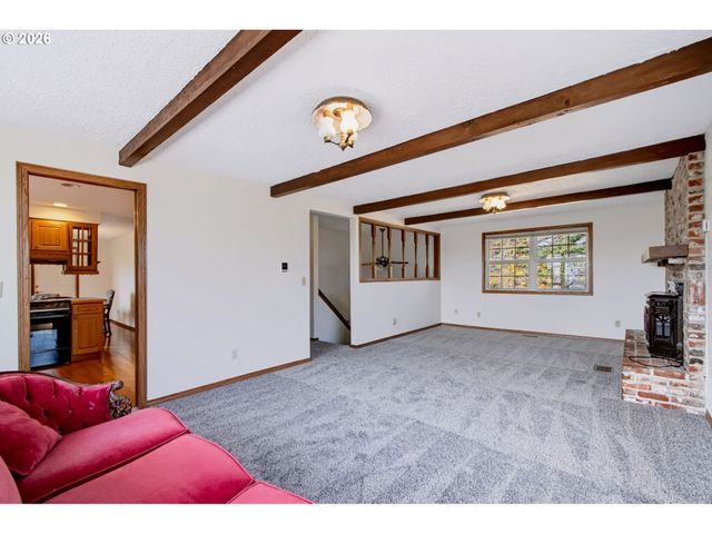 17924 S FORSYTHE Rd, Oregon City, OR 97045