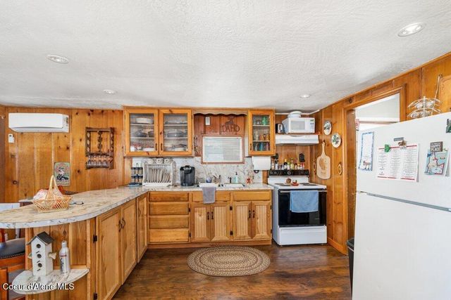 12348 N WOODLAND BEACH DR, Hauser, ID 83854