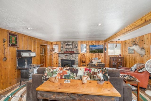 12348 N WOODLAND BEACH DR, Hauser, ID 83854
