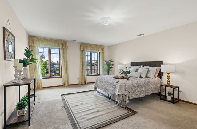 8115 Pluskota Drive, Orland Park, IL 60462