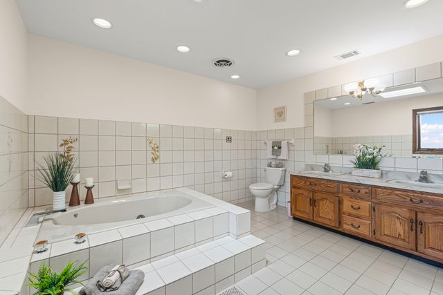 8115 Pluskota Drive, Orland Park, IL 60462