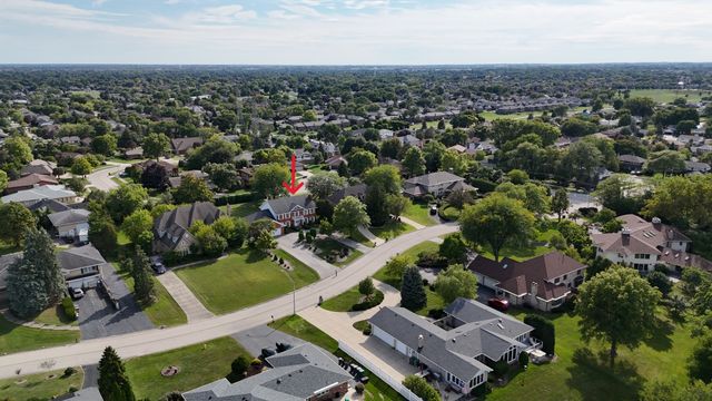 8115 Pluskota Drive, Orland Park, IL 60462