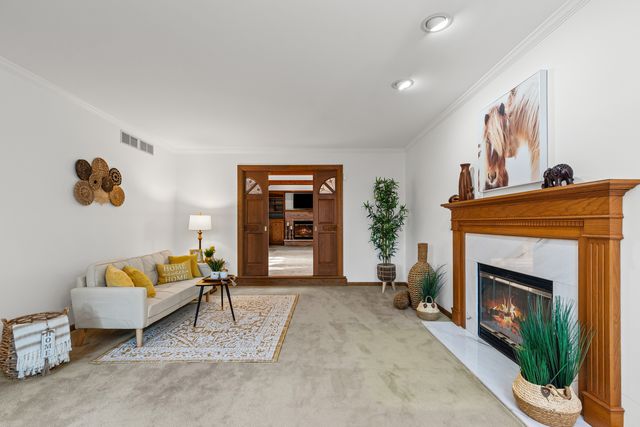 8115 Pluskota Drive, Orland Park, IL 60462