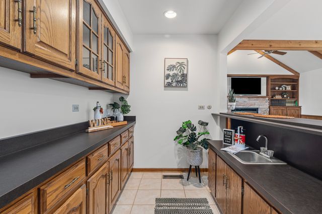 8115 Pluskota Drive, Orland Park, IL 60462
