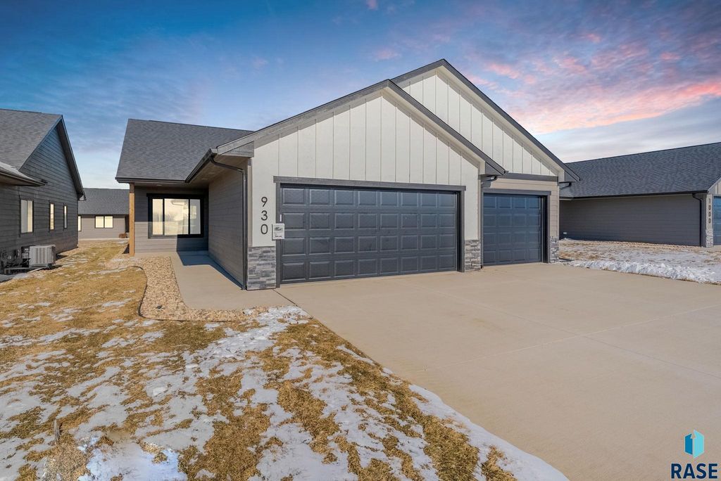 930 E Dutch St Street, Tea, SD 57064