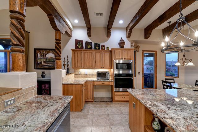 4185 S Manolito Drive, Green Valley, AZ 85622
