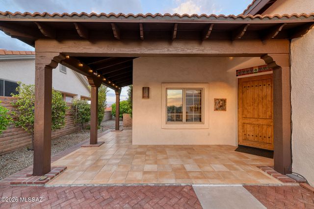 4185 S Manolito Drive, Green Valley, AZ 85622