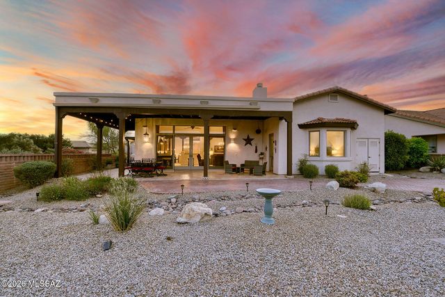 4185 S Manolito Drive, Green Valley, AZ 85622