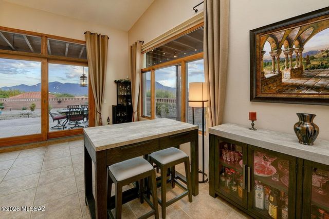 4185 S Manolito Drive, Green Valley, AZ 85622