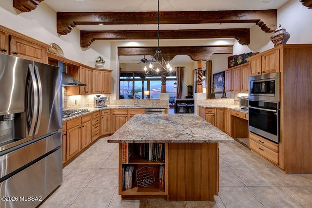 4185 S Manolito Drive, Green Valley, AZ 85622