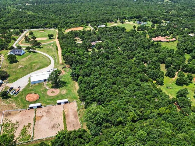 7208 S Triple X Road, Choctaw, OK 73020
