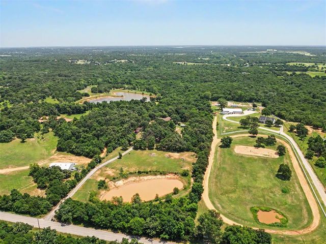 7208 S Triple X Road, Choctaw, OK 73020