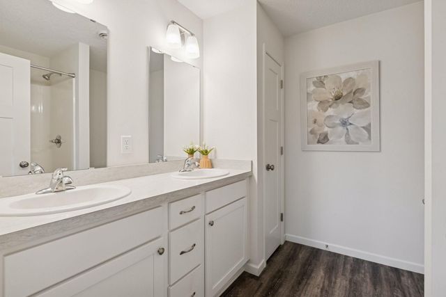 4005 Iris Court, Rockford, MN 55373