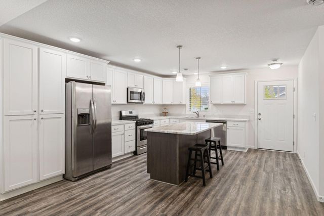 4005 Iris Court, Rockford, MN 55373