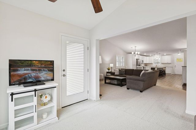 4005 Iris Court, Rockford, MN 55373