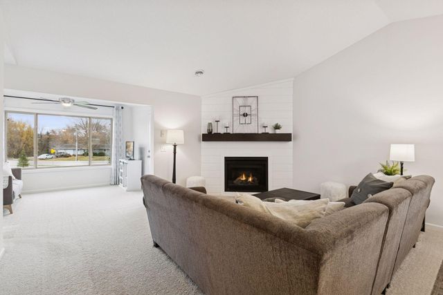 4005 Iris Court, Rockford, MN 55373