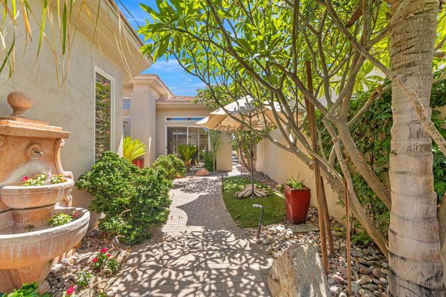 570 Mesa Grande Drive, Palm Desert, CA 92211