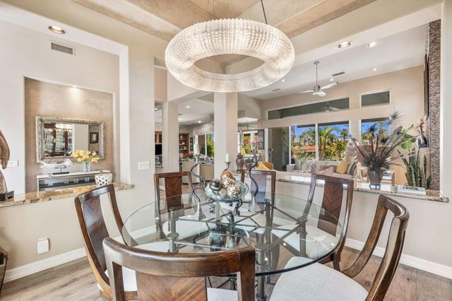 570 Mesa Grande Drive, Palm Desert, CA 92211