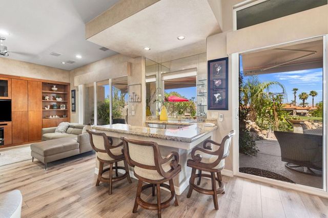 570 Mesa Grande Drive, Palm Desert, CA 92211