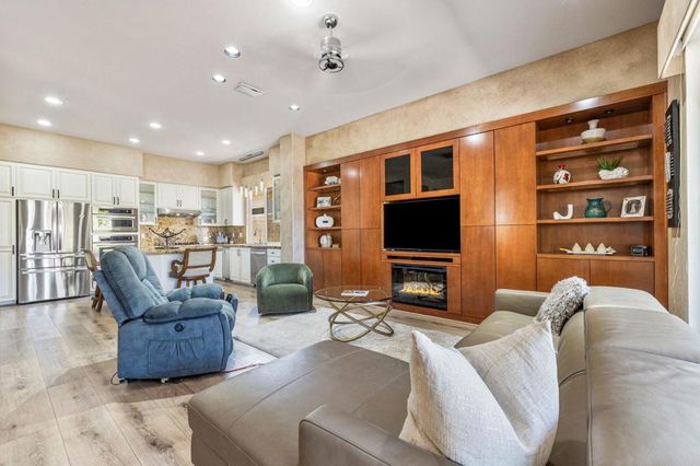 570 Mesa Grande Drive, Palm Desert, CA 92211