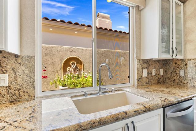 570 Mesa Grande Drive, Palm Desert, CA 92211