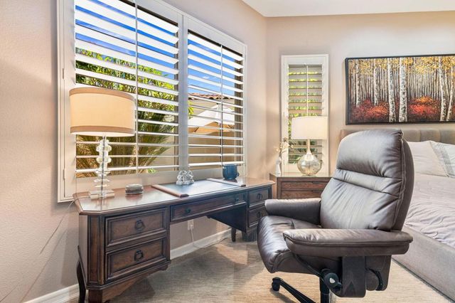 570 Mesa Grande Drive, Palm Desert, CA 92211