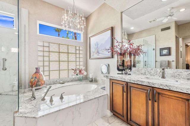 570 Mesa Grande Drive, Palm Desert, CA 92211