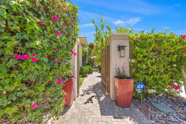 570 Mesa Grande Drive, Palm Desert, CA 92211