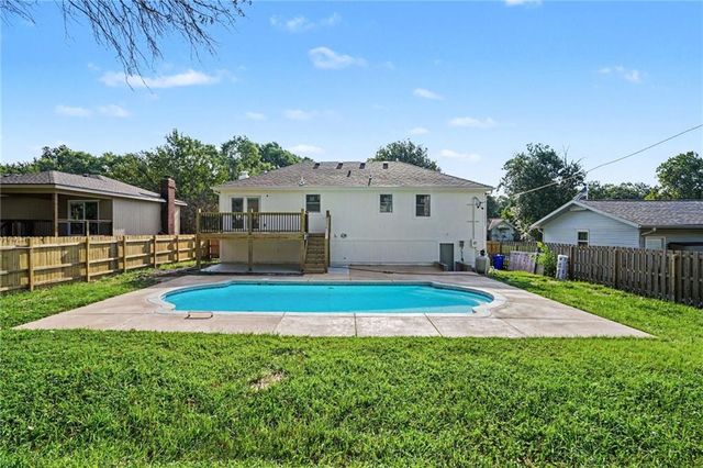 5140 Garnett Street, Shawnee, KS 66203