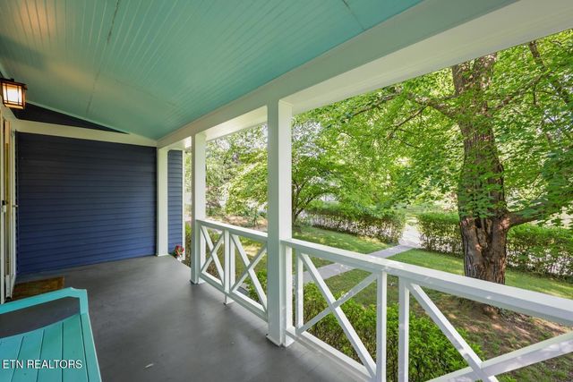 306 Dahlia Drive, Knoxville, TN 37918