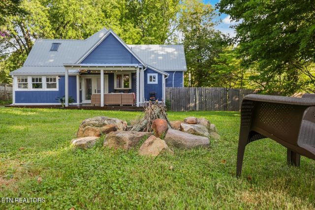 306 Dahlia Drive, Knoxville, TN 37918